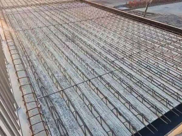 免拆底模钢筋桁架楼承板